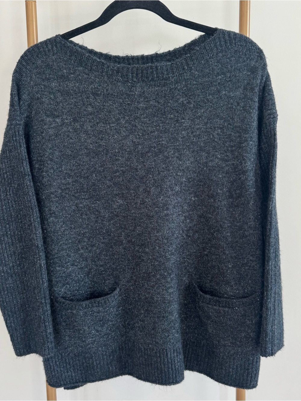 Abercrombie & Fitch Charcoal Crewneck Sweater with Pockets